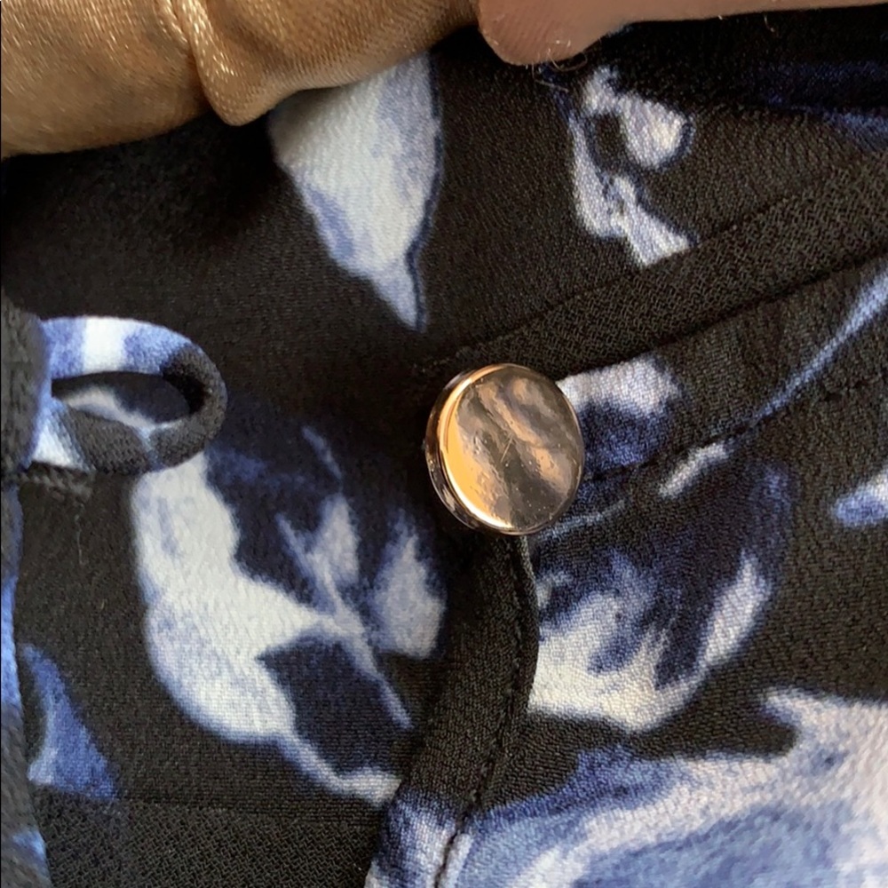 A New Day Floral Dressy Sleeveless Top - Picture 4 of 6